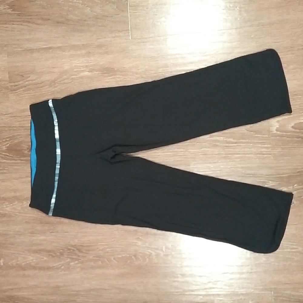 (XS) Tuff Athletics Legging Capri Athleisure Gym Running Sporty Activewear Yoga